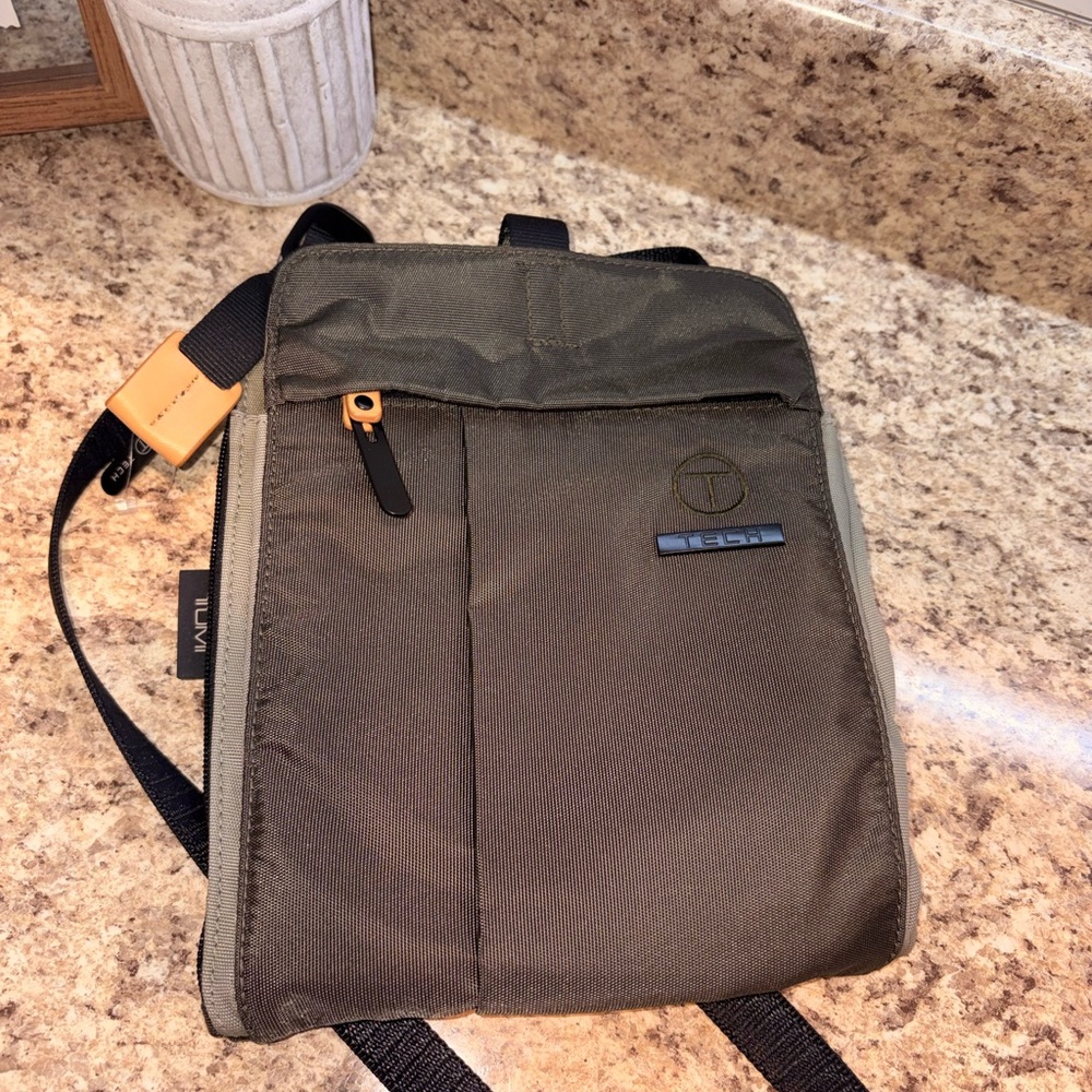 Tumi Gray Messenger Bag - Picture 8 of 9